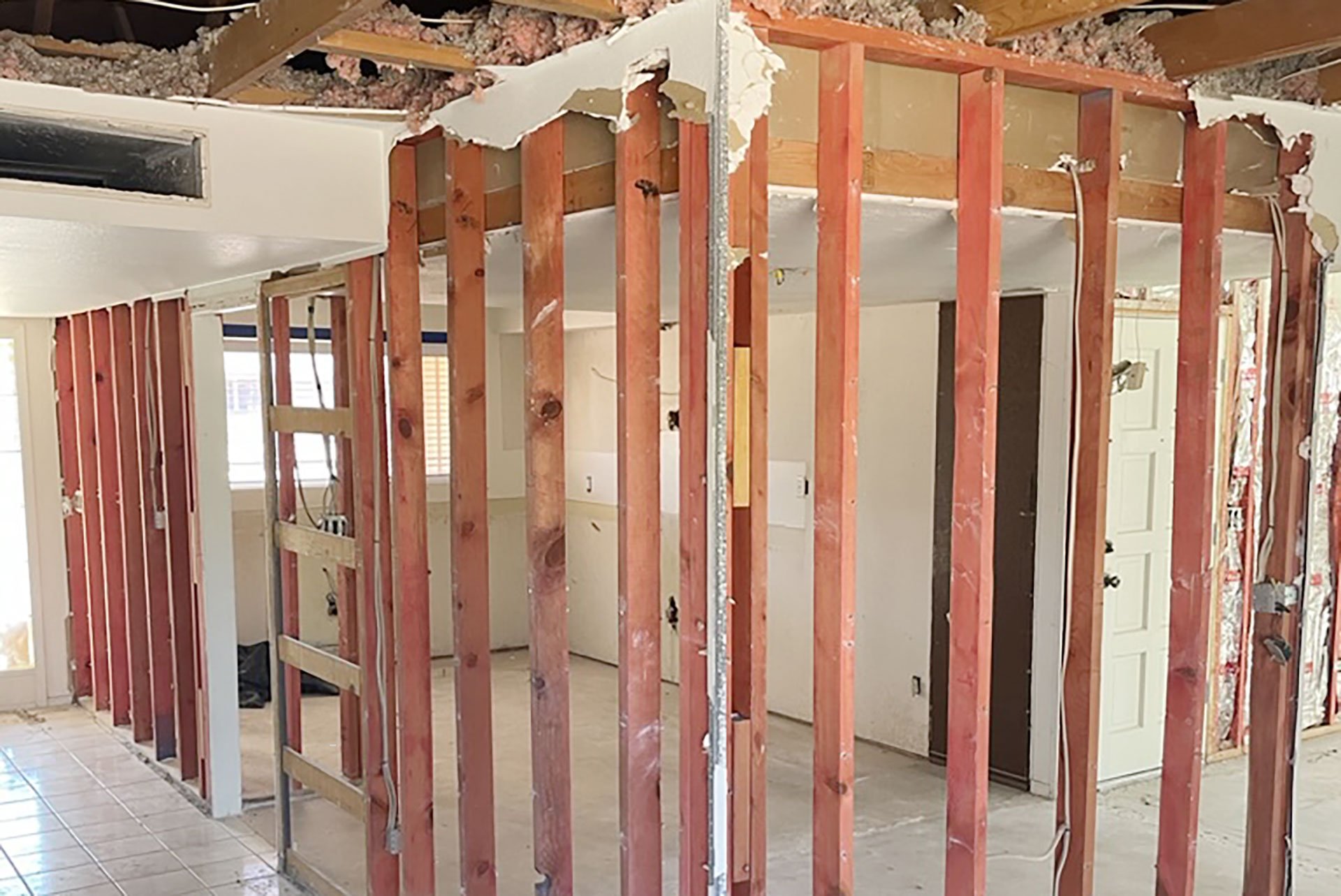 3832-E-YUCCA-ST_BEFORE_EXPOSED-WALLS