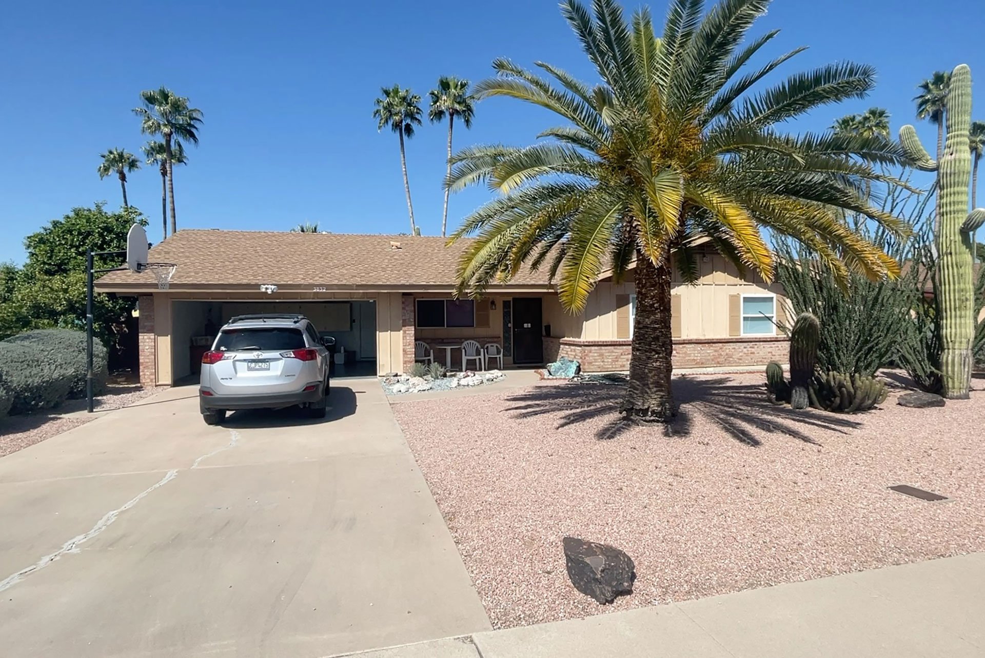 3832-E-YUCCA-ST_BEFORE_FRONT