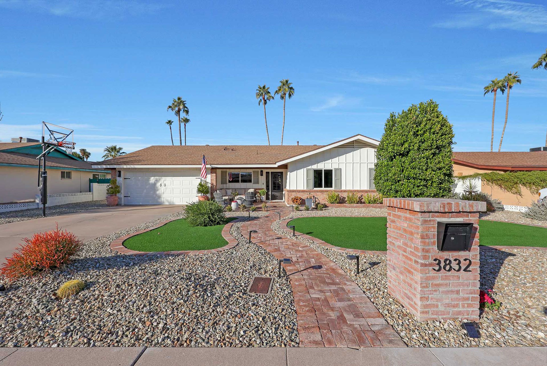 3832-E-YUCCA-ST_FRONT