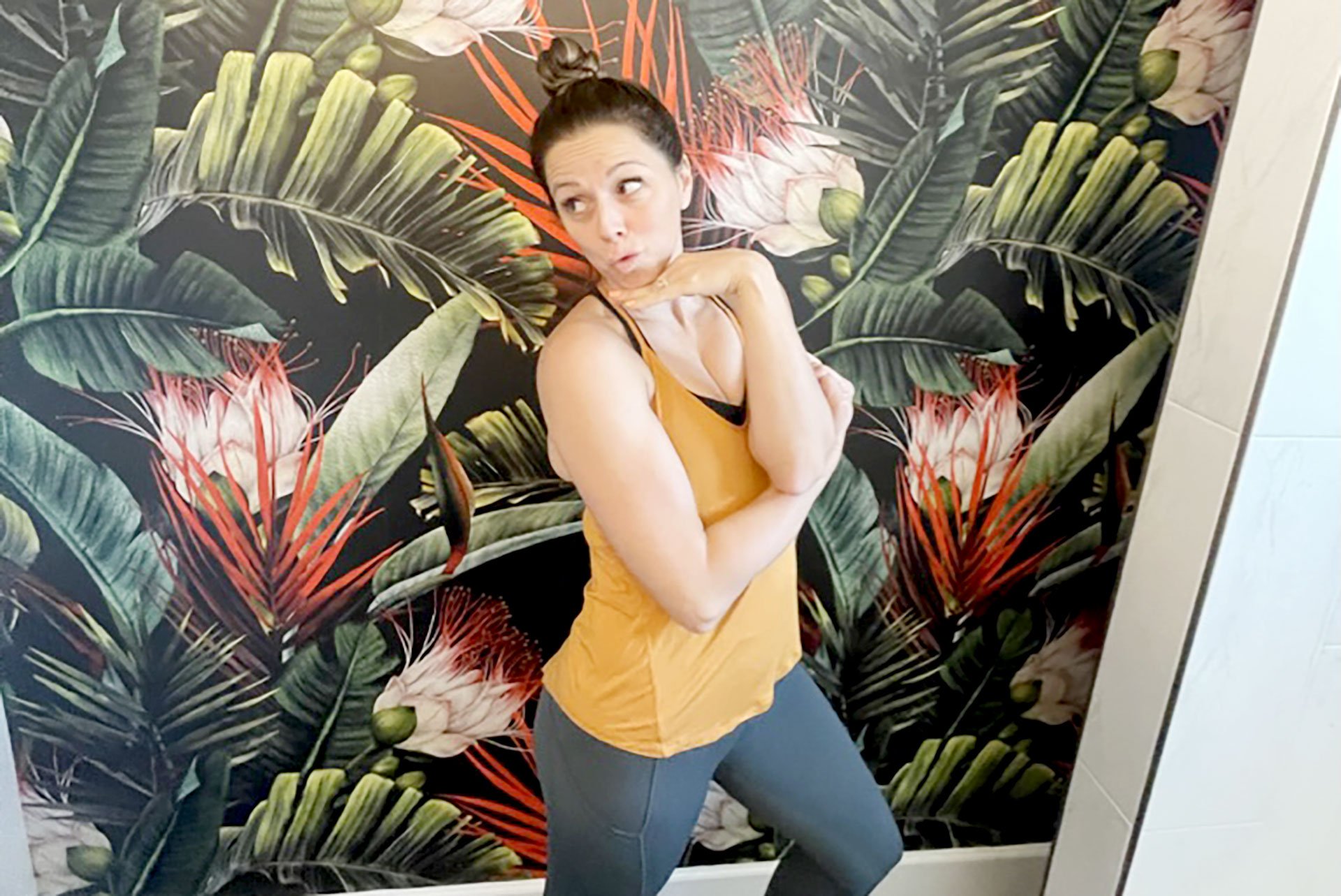 YUCCA_WALLPAPER_SHAINA