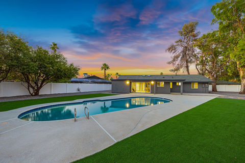 11208-N-39TH-ST_pool