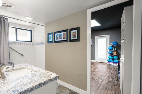 36-4434 E Beck Ln (36 of 52)