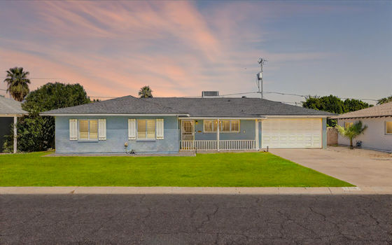 2126 W CAMBRIDGE AVE_front