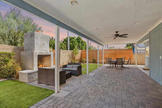 2126 W CAMBRIDGE AVE_yard2