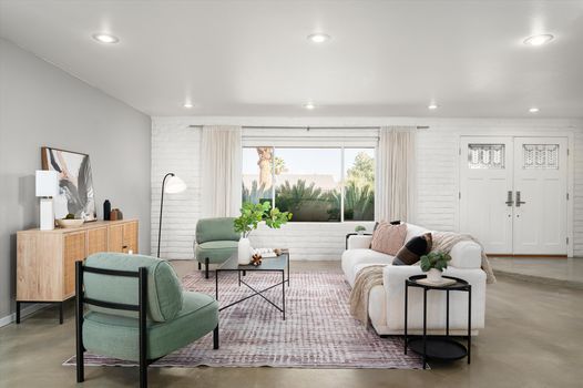 11216 N 39TH PL living room