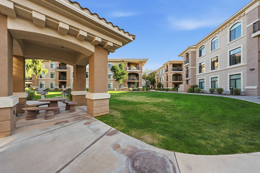 11640 N TATUM BLVD #3089 common yard