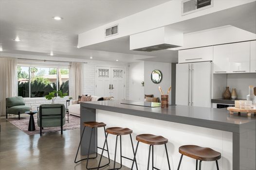 11216 N 39TH PL kitchen