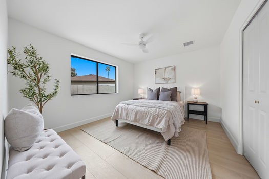 5819 E Redfield RD bedroom 4