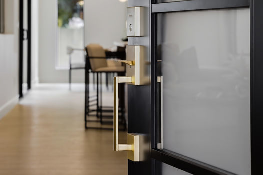 5819 E Redfield RD door