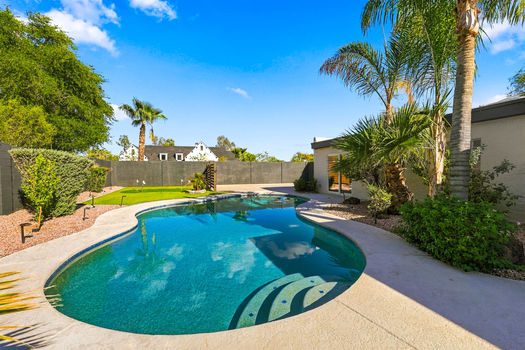 10 6748 E DREYFUS AVE_pool