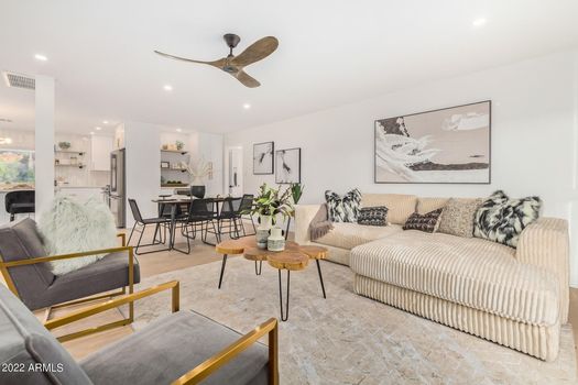 14 6748 E DREYFUS AVE_living room