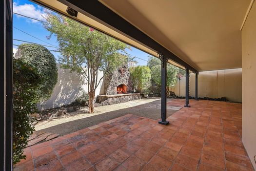 28 2606 E CRITTENDEN LN_fireplace