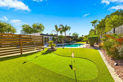 31 6748 E DREYFUS AVE_golf