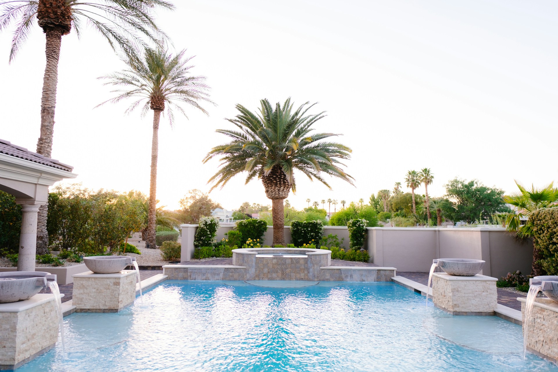 wesley-tingey-HDX63jhsD3o-unsplash