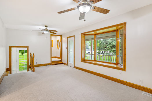 48975 Fairchild Rd-11