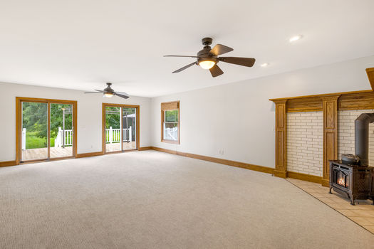 48975 Fairchild Rd-23