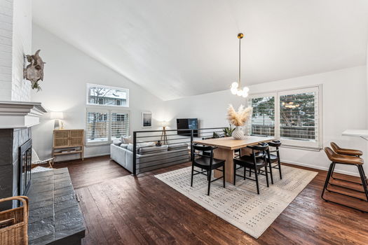 11-011-7701-S-Hill-Dr