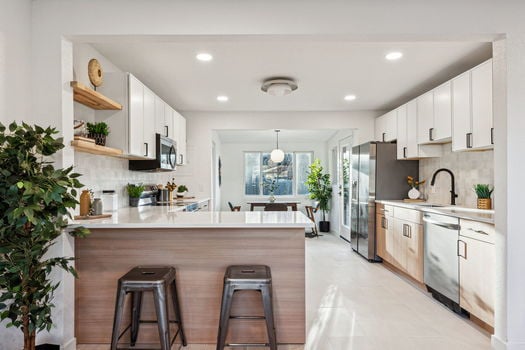 14-011-3307-Teller-St