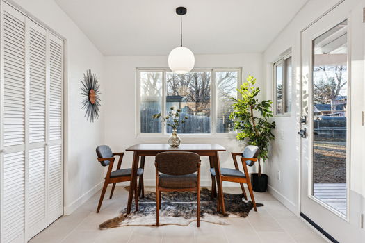 18-015-3307-Teller-St