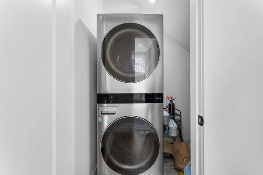 10-web-or-mls-2438 S Acoma St-10