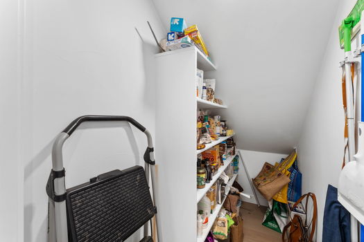 19-web-or-mls-2438 S Acoma St-19