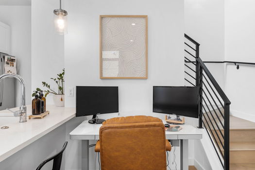 20-web-or-mls-2438 S Acoma St-20