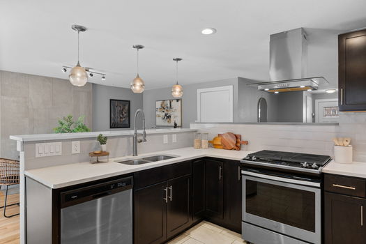 20-web-or-mls-2572 Beech Ct-20