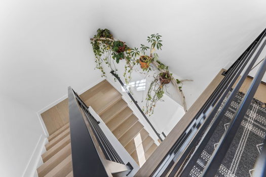 30-web-or-mls-2438 S Acoma St-30