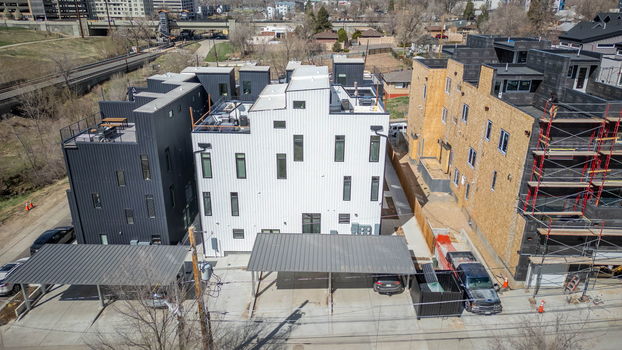 48-web-or-mls-2438 S Acoma St-48