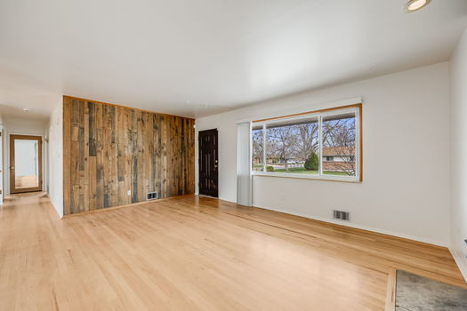 11-web-or-mls-2299-zinnia-way