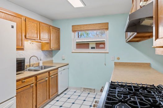 16-web-or-mls-2591 Beech Ct-16