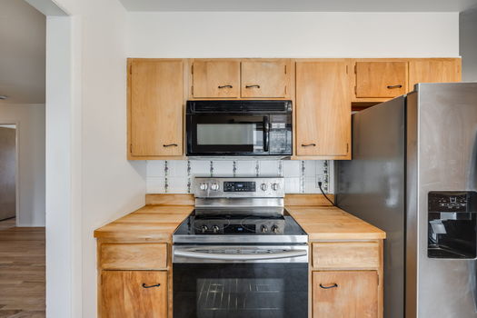 18-web-or-mls-2299-zinnia-way