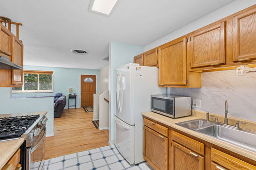 20-web-or-mls-2591 Beech Ct-20