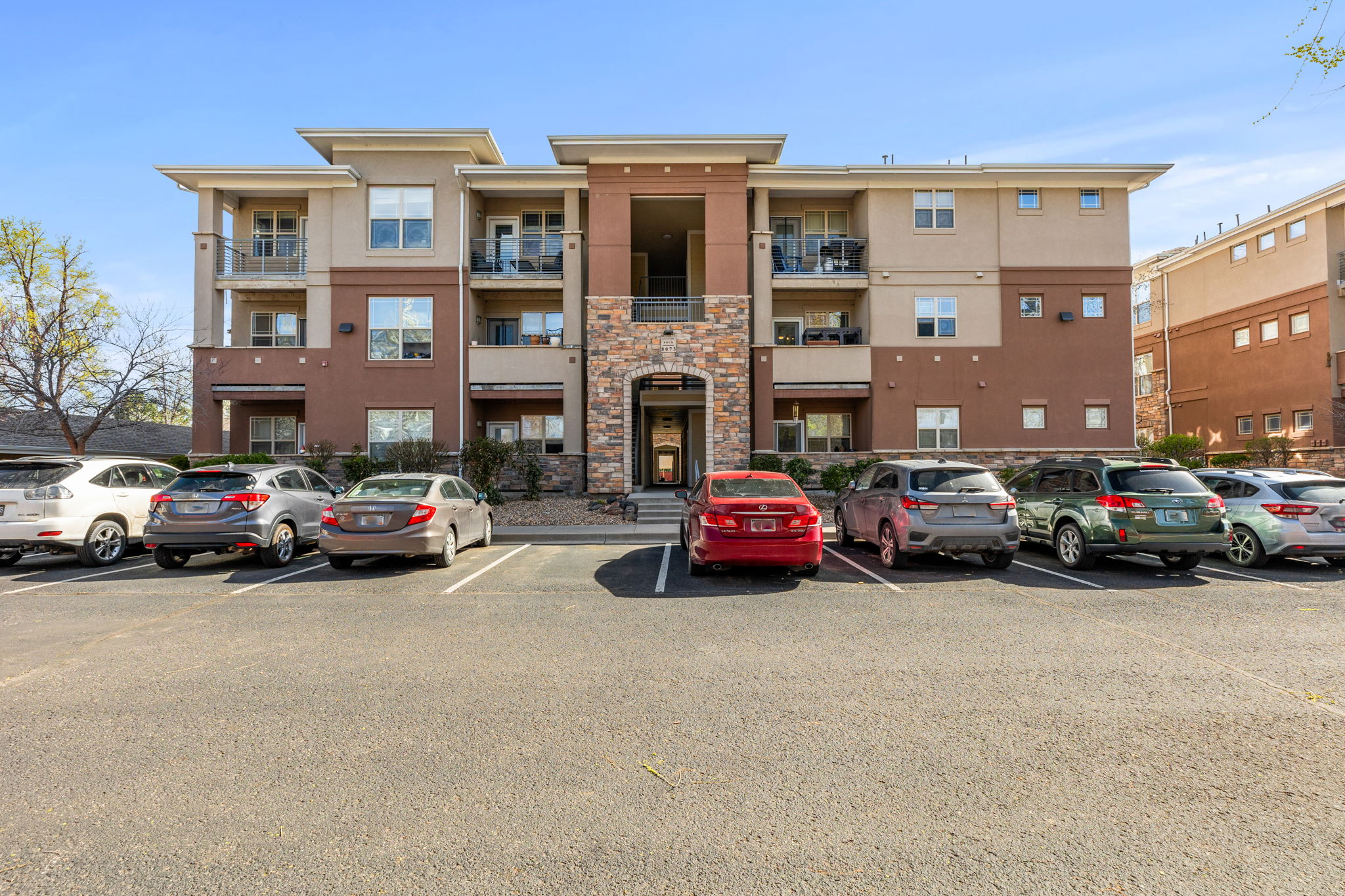 1-web-or-mls-8073 W 51st Pl #303-1