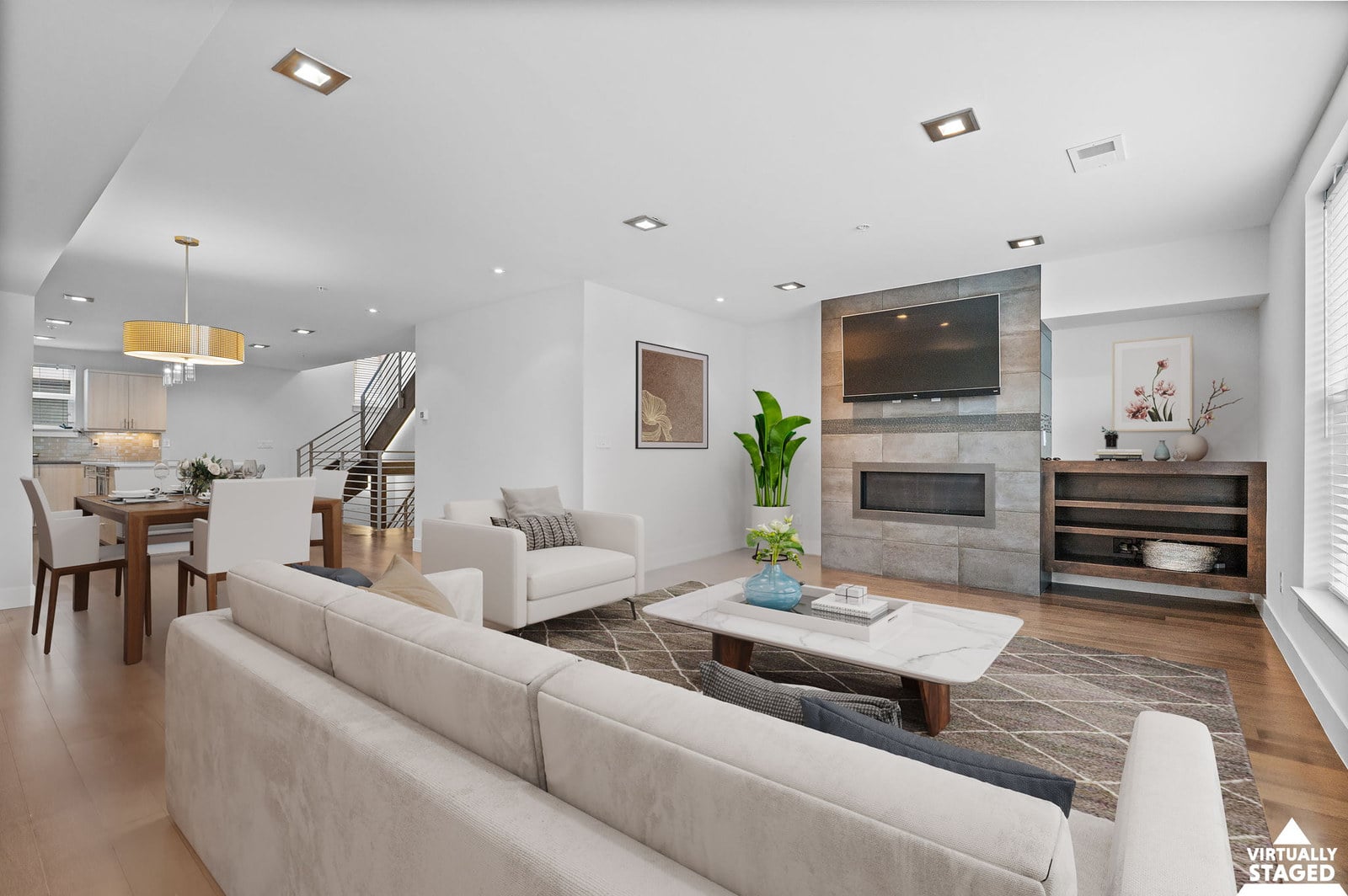 Open living room in a Denver home, interior layout for buyers relocating from Chicago