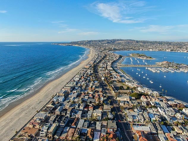 Navigating Pacific Beach During Holiday Weekends