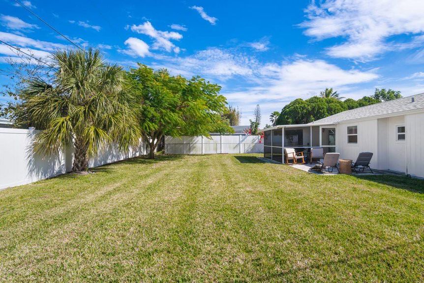 1207-hernando-backyard-1