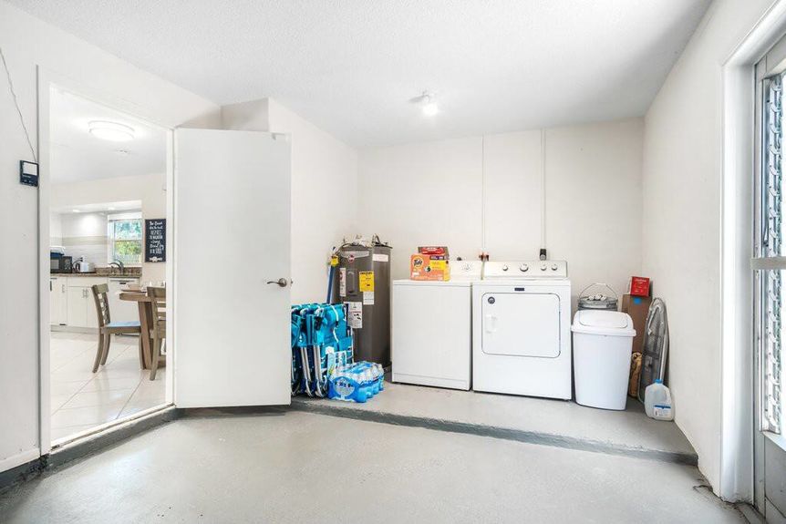 1207-hernando-laundry