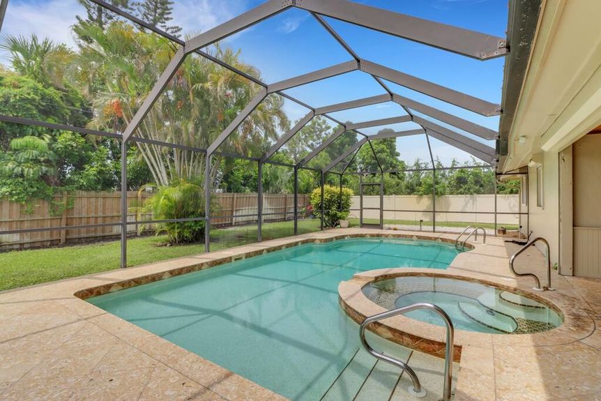 166-johnnycake-pool-1