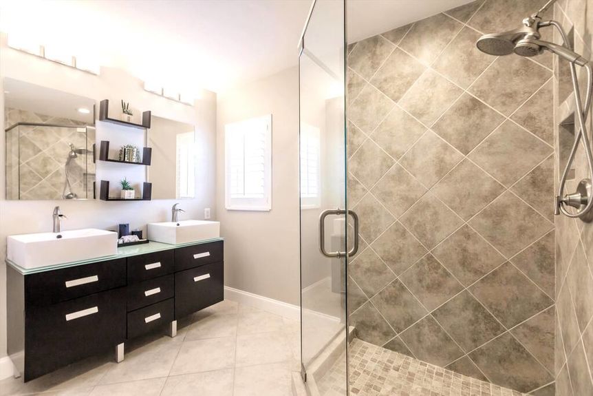 239-johnny-bathroom-1