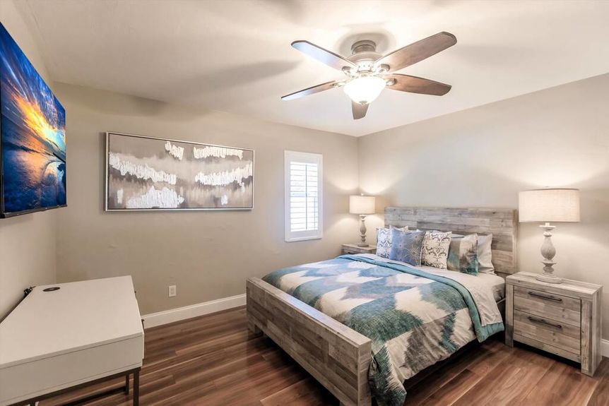 239-johnny-bedroom-3