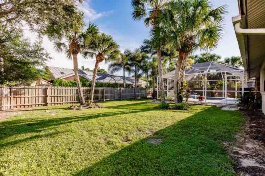 2451-river-reach-yard-1