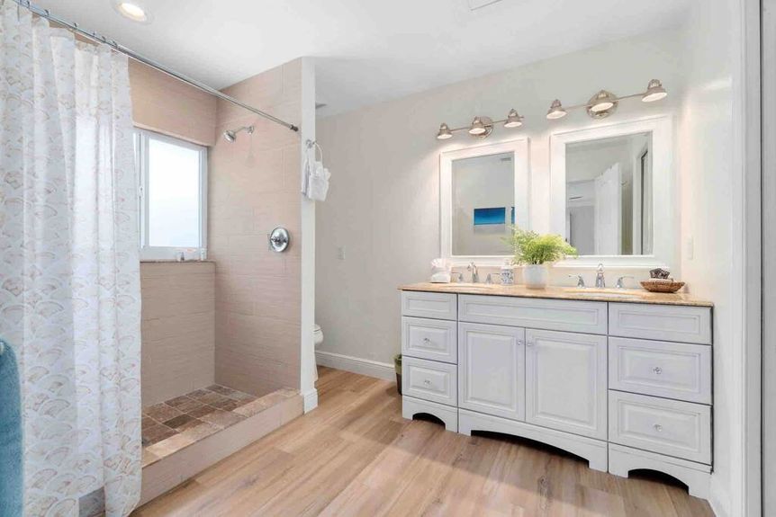 3565-balboa-bathroom-1