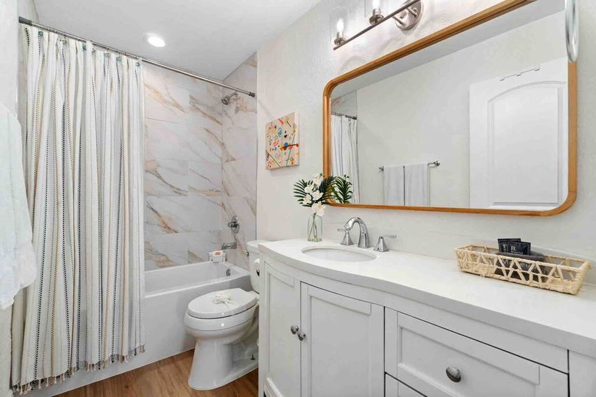 3565-balboa-bathroom-3