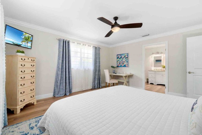 3565-balboa-bedroom-2