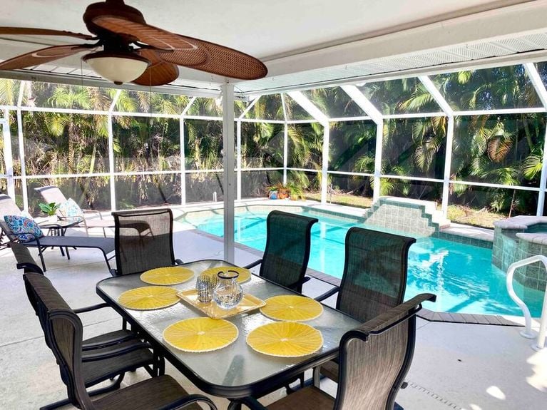 617-97th-poolside-2