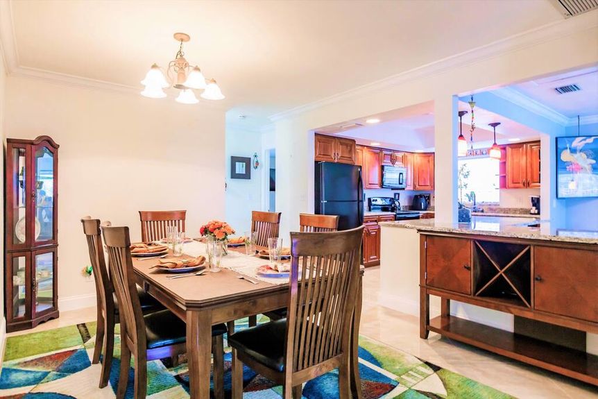 727-98th-diningroom-1