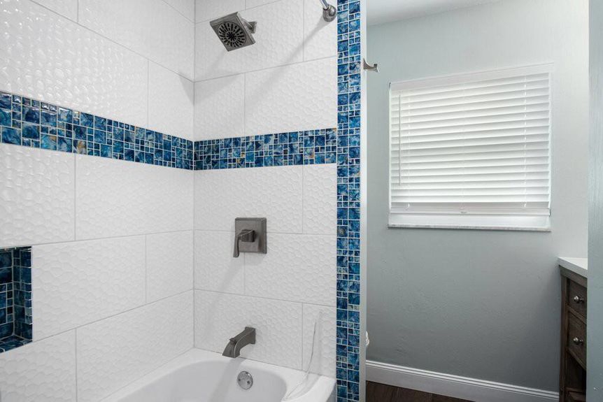 744-94th-bathroom-3