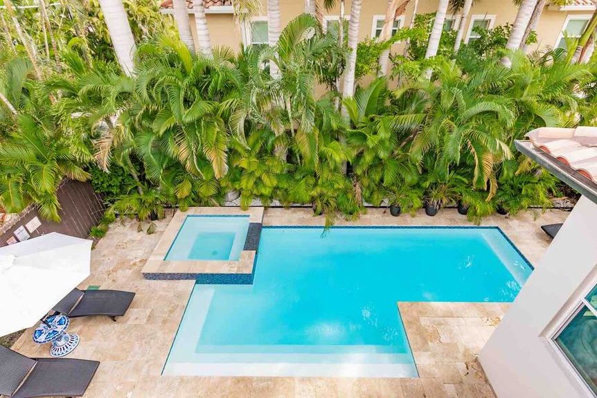 9320-vanderbilt-pool-5