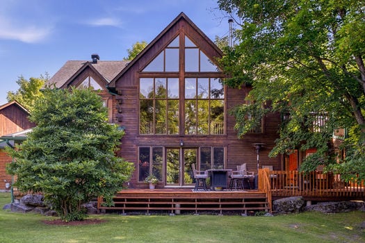 1261GouverneurDr-10